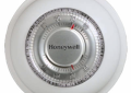 Honeywell T87N-1000/U Round Non-Programmable Heating and Cooling Thermostat - Premier White